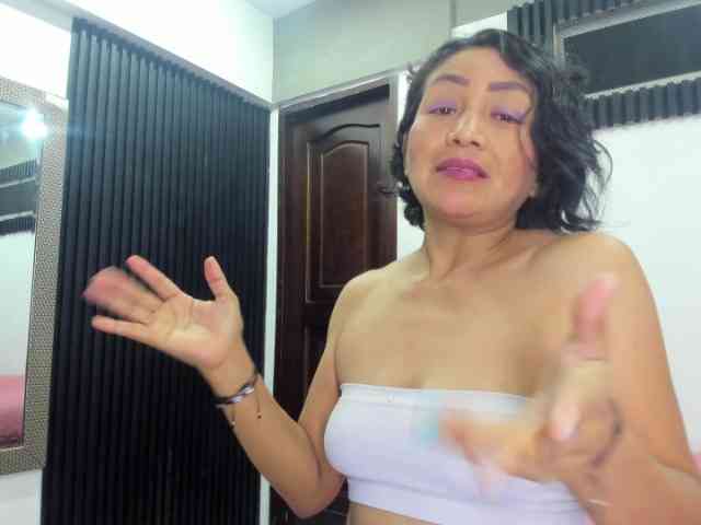 emperatris-23 webcam