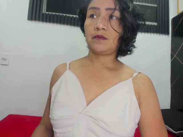 emperatris-23 webcam