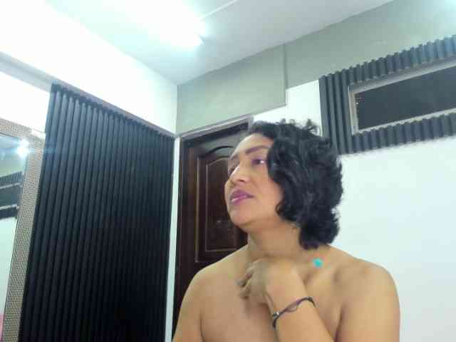 emperatris-23 webcam