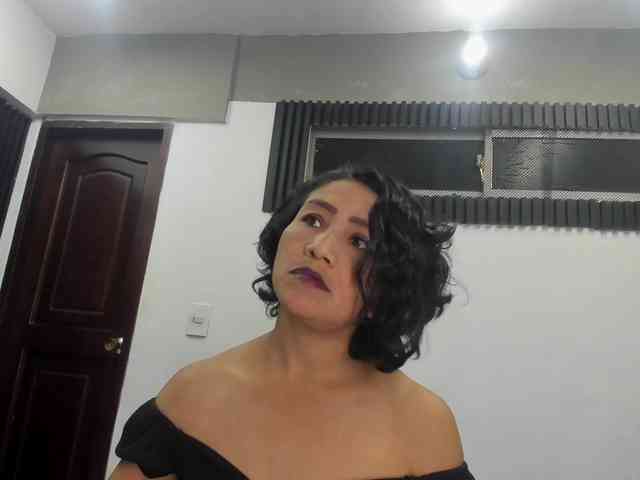 emperatris-23 webcam