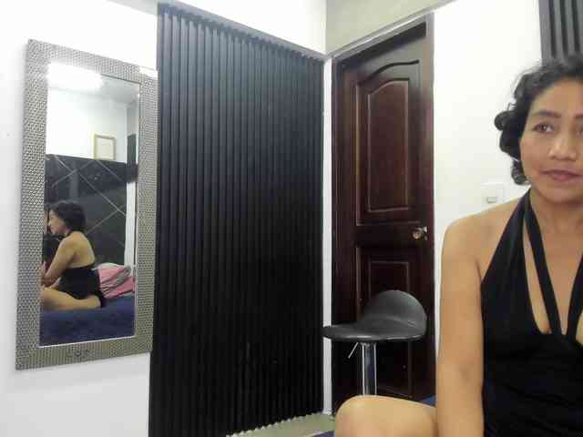 emperatris-23 webcam