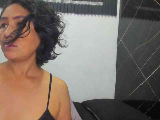 emperatris-23 webcam