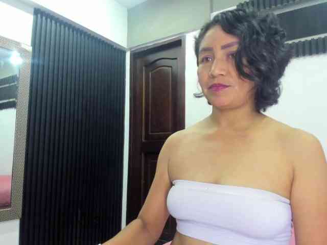 emperatris-23 webcam