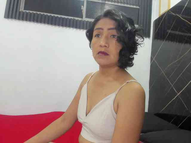 emperatris-23 webcam