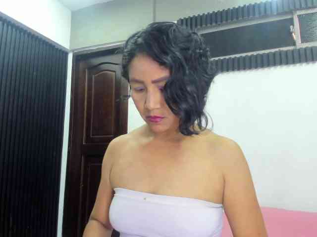 emperatris-23 webcam