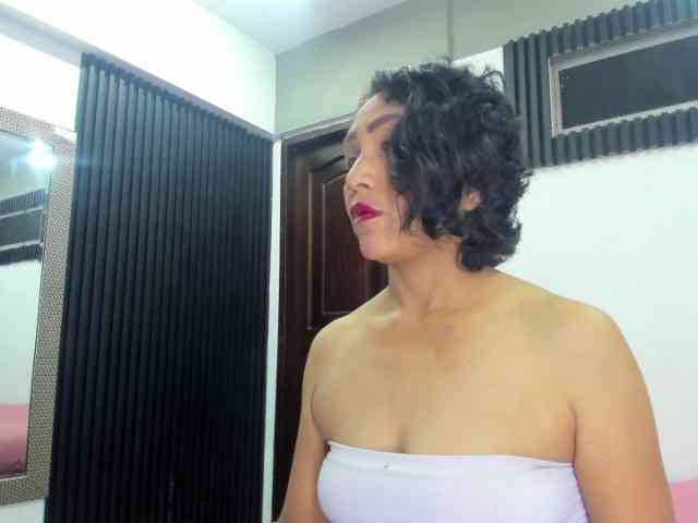 emperatris-23 webcam