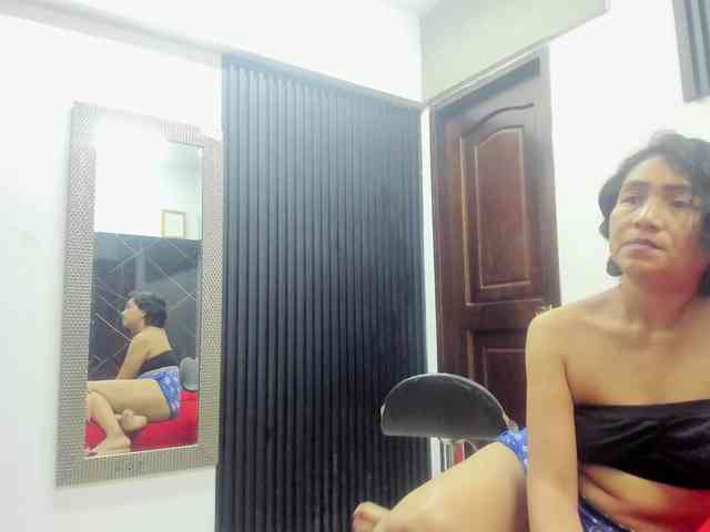 emperatris-23 webcam