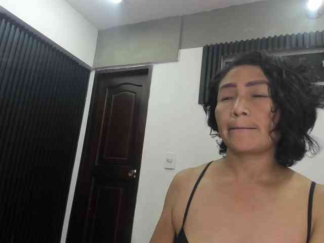 emperatris-23 webcam