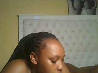 Queenlily25 Porn Show