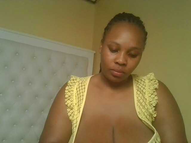  Queenlily25 chat room