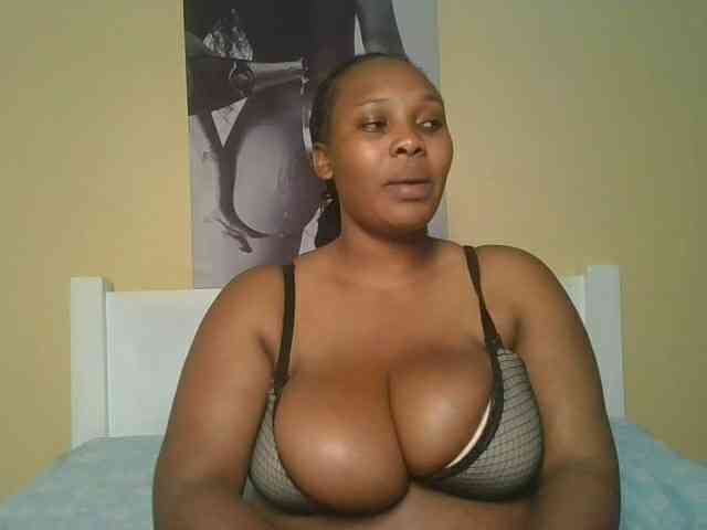 Queenlily25 webcam