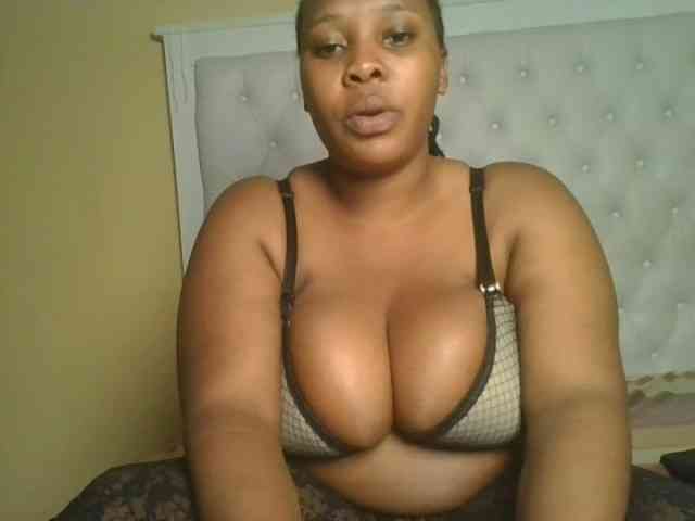 Queenlily25 webcam