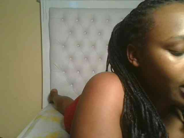 Queenlily25 webcam