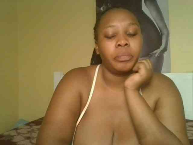 Queenlily25 webcam
