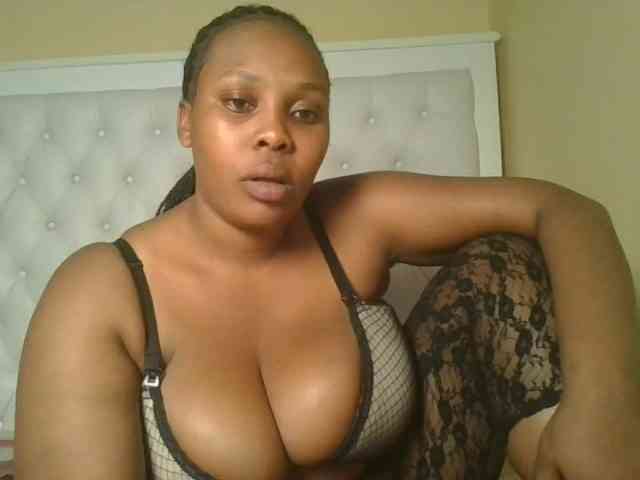 Queenlily25 webcam