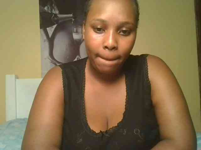 Queenlily25 webcam