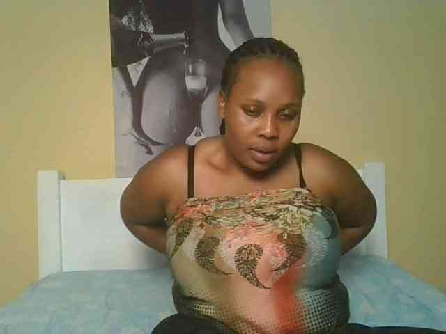Queenlily25 webcam