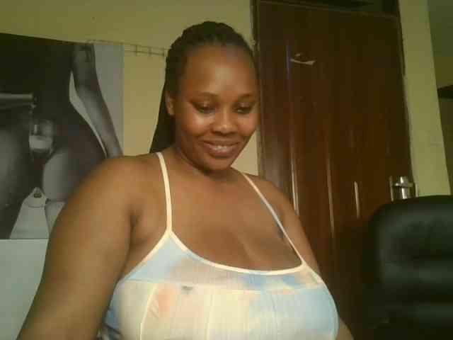 Queenlily25 webcam