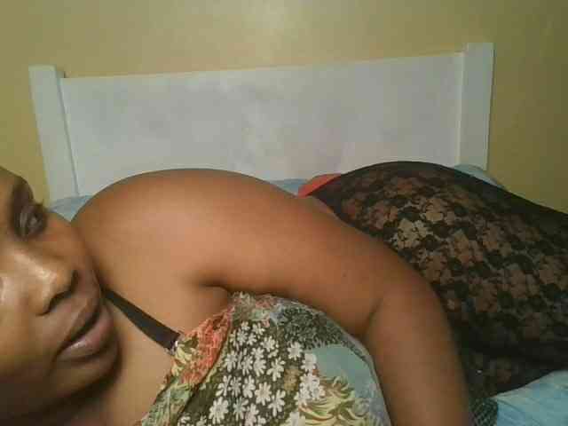 Queenlily25 webcam
