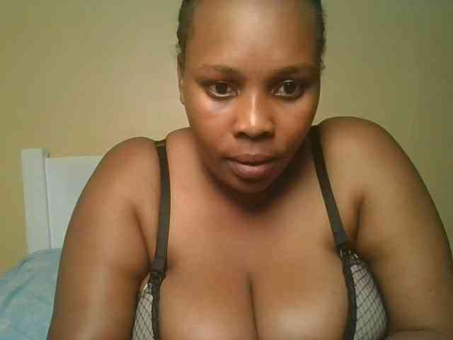 Queenlily25 webcam