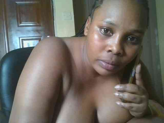 Queenlily25 webcam