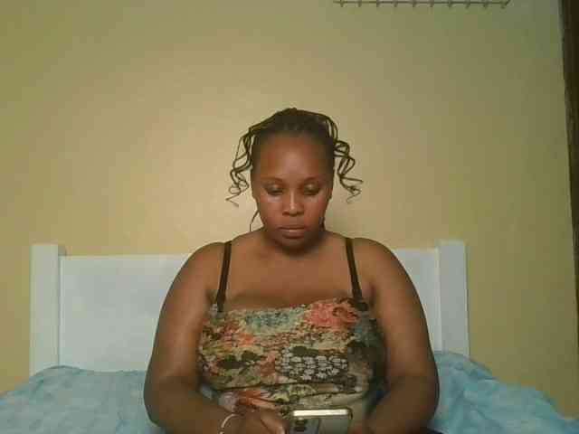 Queenlily25 webcam