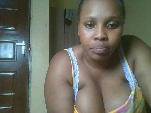 Queenlily25 webcam