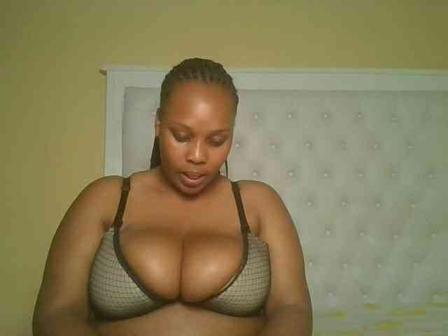 Queenlily25 Queenlily25