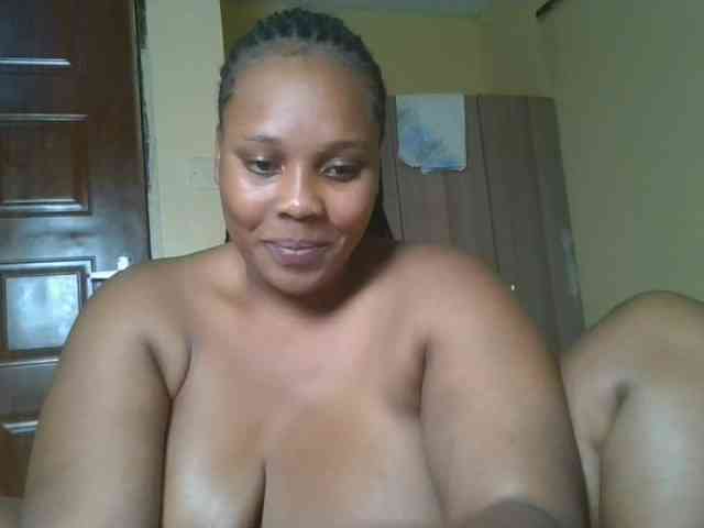 Queenlily25 webcam