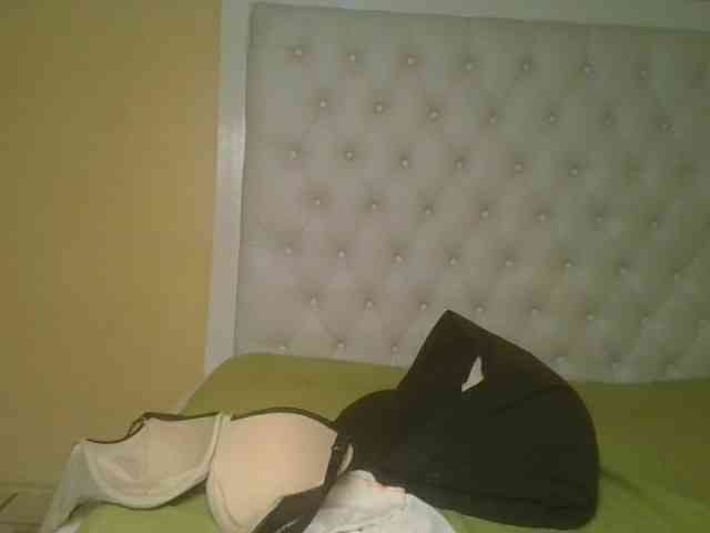 Queenlily25 Queenlily25