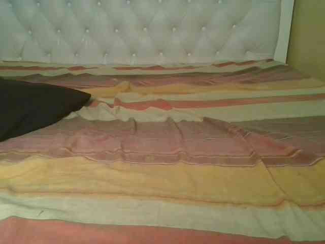 Queenlily25 webcam