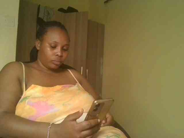Queenlily25 webcam
