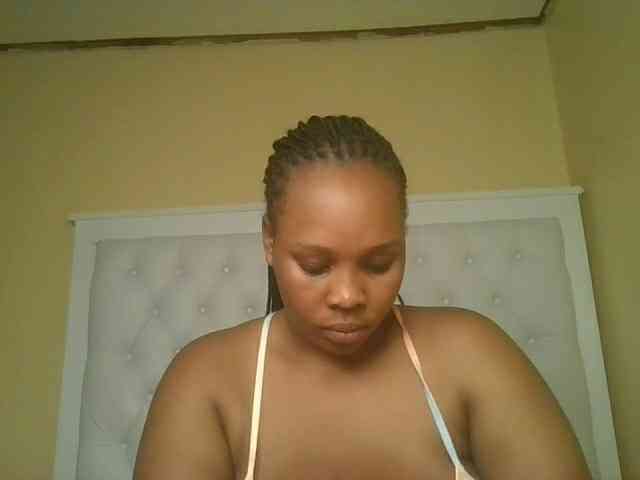 Queenlily25 Queenlily25