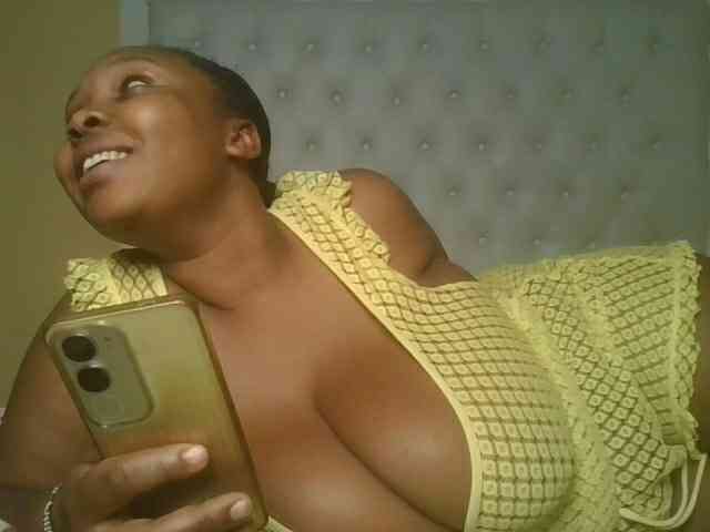 Queenlily25 Queenlily25