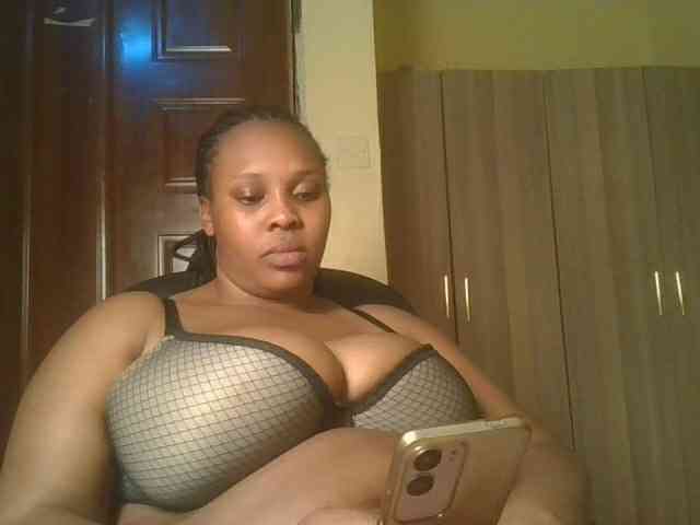 chatting live Queenlily25