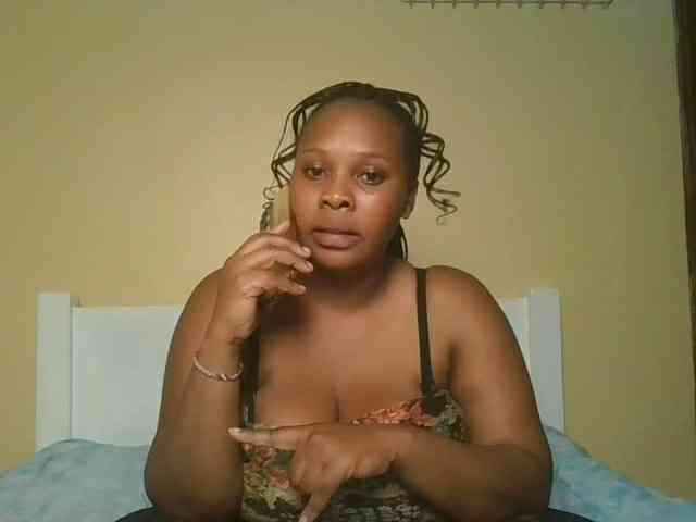 Queenlily25 webcam
