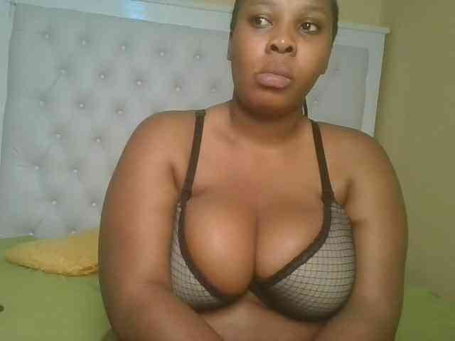 Queenlily25 Queenlily25