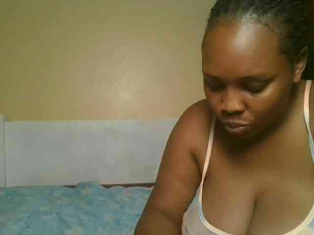 Queenlily25 webcam