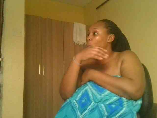 Queenlily25 webcam