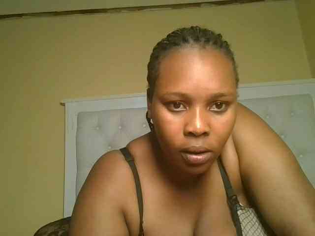 Queenlily25 webcam