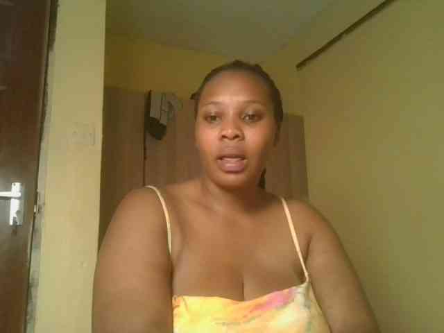 Queenlily25 webcam