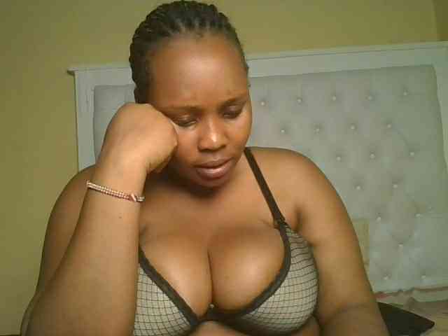 Queenlily25 webcam