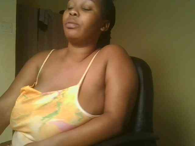 Queenlily25 webcam