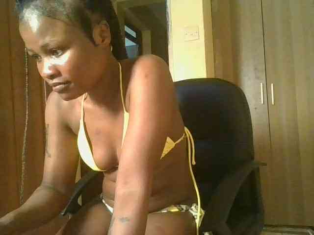 Queenlily25 webcam
