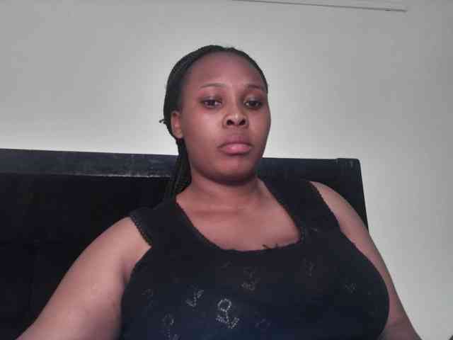 Queenlily25