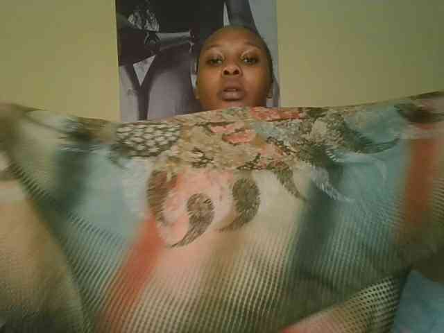 Queenlily25 webcam