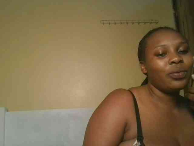 Queenlily25 webcam