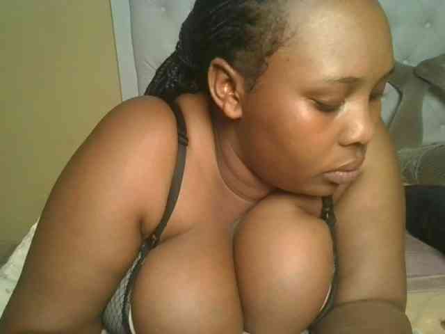 Queenlily25 webcam