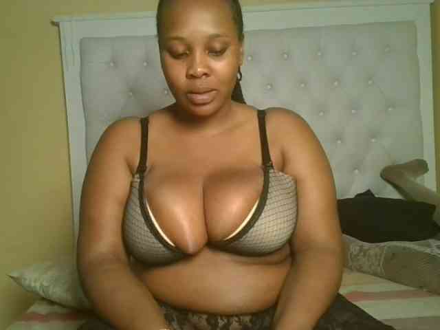 Queenlily25 webcam