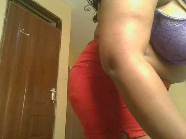 Queenlily25 webcam